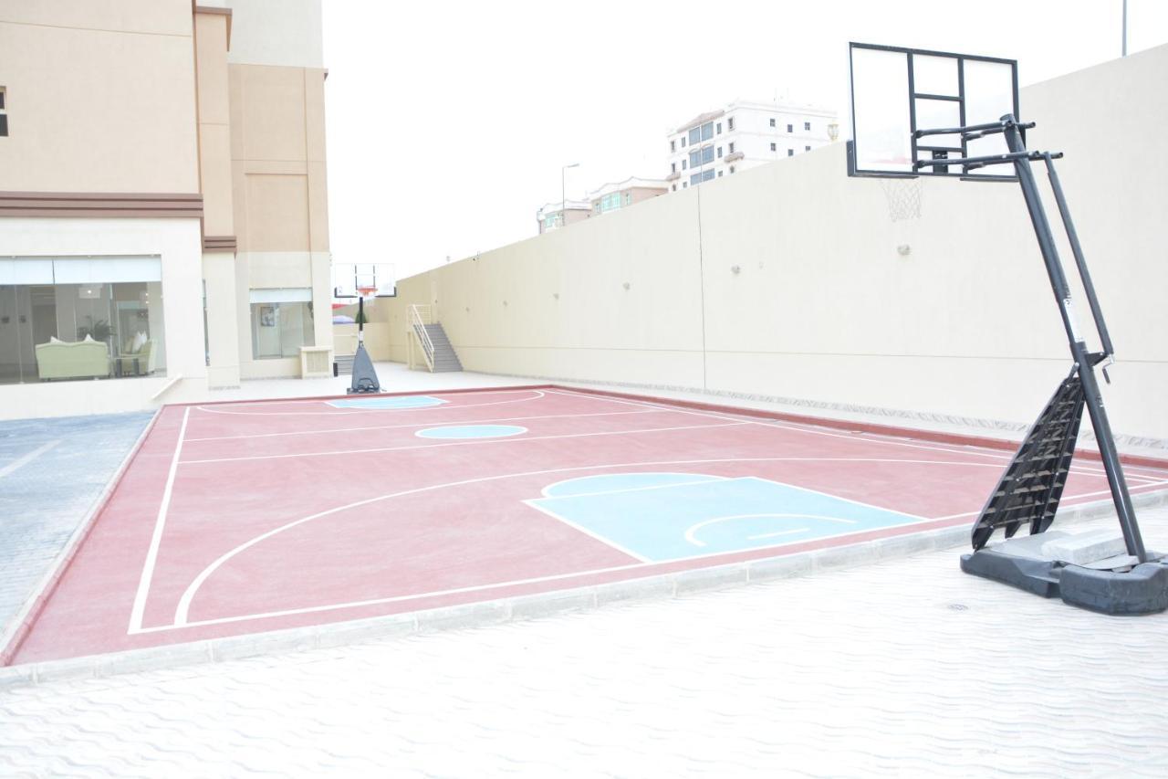 Hostel The Lofts Kuwait Fintas Kuwait City Exterior foto